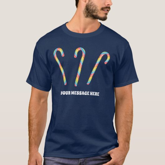 Rainbow Candy Canes Aangepaste Bericht Kerstmis T-shirt (Voorkant)