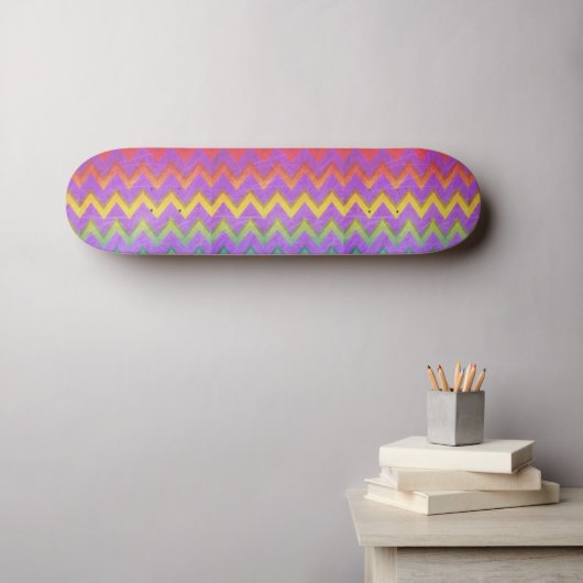 Rainbow Chevron by Shirley Taylor Skateboard (Muurkunst (Horizontaal))