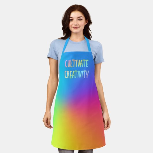 Rainbow "Cultivate Creatitivity" Schort (Gedragen)