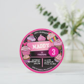 RAINBOW CUPCAKES Verjaardagsfeestuitnodiging Kaart (Staand voorkant)