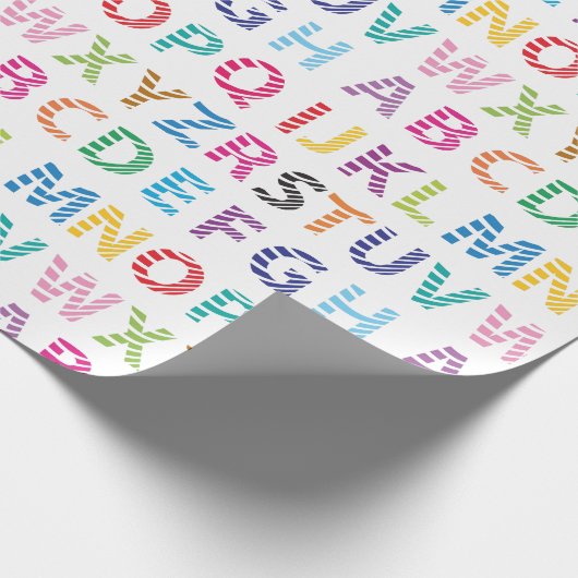 Rainbow Cute Alphabet Cadeaupapier (Hoek)