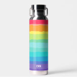 Rainbow Cute Colorful Gay Pride Persoonlijke LGBTQ Waterfles<br><div class="desc">Mooie gay pride waterfles in  regenboogkleuren. Wees luid en trots met dit prachtige LGBTQ-cadeau met schattige en kleurrijke lijnen. Pas uw monogram initialen of naam aan.</div>