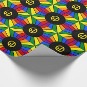 RAINBOW FLAG BUTTON RAYS + uw teken of monogram Cadeaupapier (Hoek)