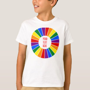 RAINBOW FLAG BUTTON RAYS + uw teken of tekst T-shirt