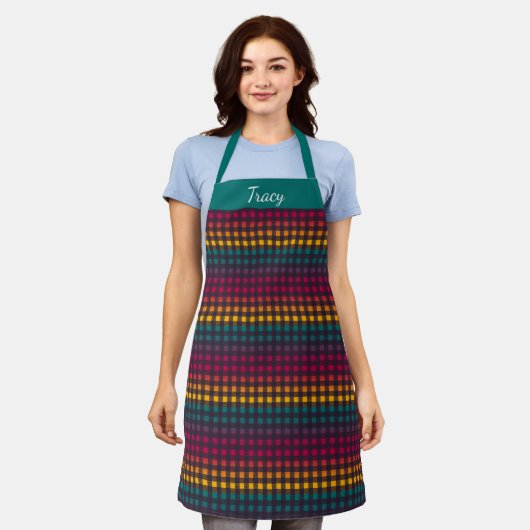 Rainbow Gingham Custom Name Apron Schort (Gedragen)