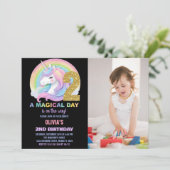 Rainbow Glitter Unicorn Verjaardag Uitnodigingen f (Staand voorkant)