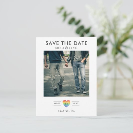Rainbow Heart LGBTQ Save the Date with Photo Briefkaart (Staand voorkant)