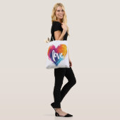 Rainbow Heart Liefde Slogan Tote Bag (Op model)