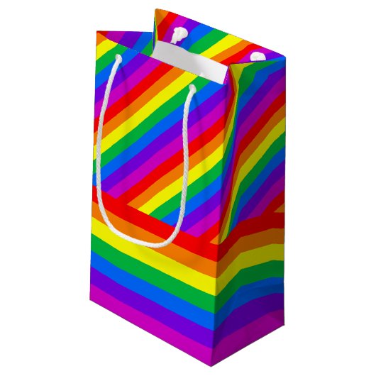 Rainbow Heart Love is Love Wedding Klein Cadeauzakje (Achterkant Gekanteld)