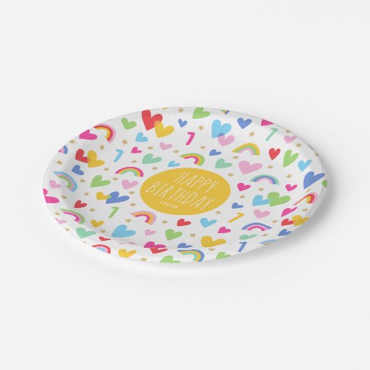 Rainbow Hearts 1st Verjaardag Party Naam Geel Papieren Bordje (Gekanteld)