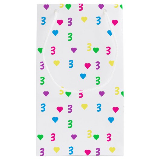 Rainbow Hearts 3e verjaardag Klein Cadeauzakje (Achterkant)