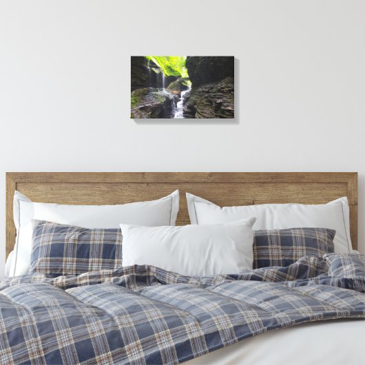 Rainbow-Herfsten en cascade, Watkins Glen, New Yor Canvas Afdruk (Insitu (Slaapkamer))