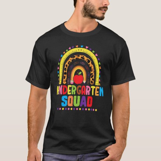 Rainbow Kindergarten Teacher Squad Leopard 100 Day T-shirt (Voorkant)