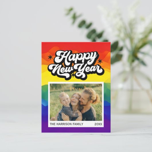 Rainbow Kleurrijke Gelukkig Nieuwjaar Script Foto Briefkaart (Staand voorkant)