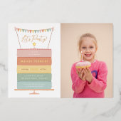 Rainbow Layer Cake Girl Foto Verjaardagsfeest Folie Uitnodiging (Voorkant)