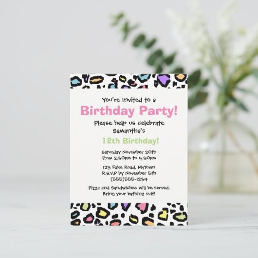 Rainbow Leopard print verjaardagsfeestje uitnodigi Kaart (Staand voorkant)
