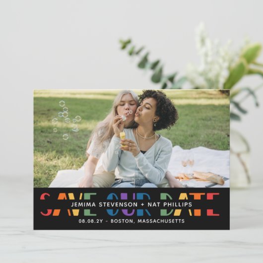 Rainbow Letters Black LGBTQ+ Typografie Save The Date (Staand voorkant)