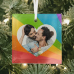 Rainbow LGBT Couple Photo Romantic Heart Kerstmis Glas Ornament<br><div class="desc">Een aangepast cadeautje voor homopaar met kerstversiering voor gelukkig getrouwde mannen. Voeg je eigen romantische foto toe aan het  LGBT-hart voor een gepersonaliseerd cadeau van liefde.</div>