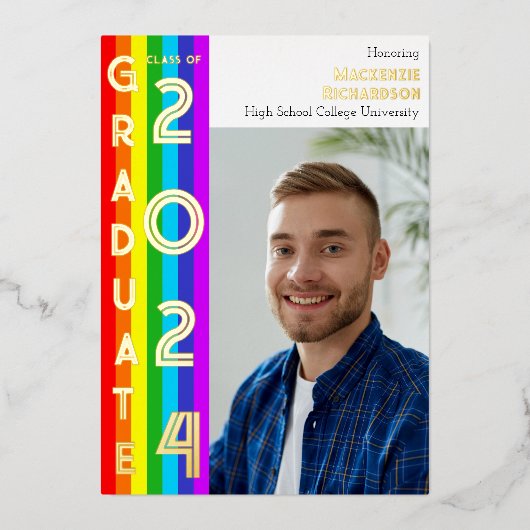 Rainbow LGBT Graduation Party Photo Gold Folie Uitnodiging (Voorkant)