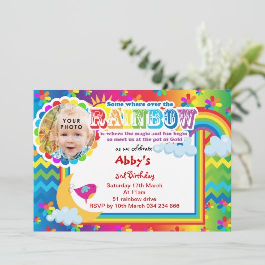 Rainbow lotsa kleuren verjaardaguitnodiging kaart (Staand voorkant)