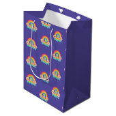 Rainbow Love jezelf Medium Cadeauzakje (Voorkant Gekanteld)