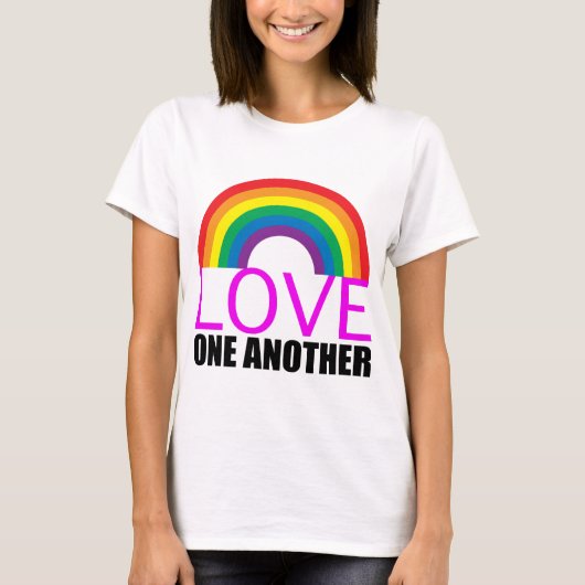 Rainbow Love T-shirt (Voorkant)
