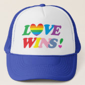 Rainbow Love Wins Heart Trucker Hat Trucker Pet (Voorkant)