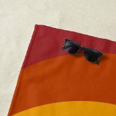 Rainbow Monogram Aangepaste naam Retro Sunset Stri Strandlaken (In situ)