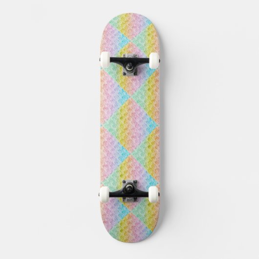 Rainbow Pastel Kleuren Diamant Patroon Skateboard (Voorkant)