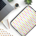 Rainbow Pastel Stippen Pattern Laptop Sleeve<br><div class="desc">Een patroon van regenboogcirkels in pastelkleuren. Ze zijn allemaal in verschillende vormen en maten,  en gerangschikt in een retro kijk patroon.</div>