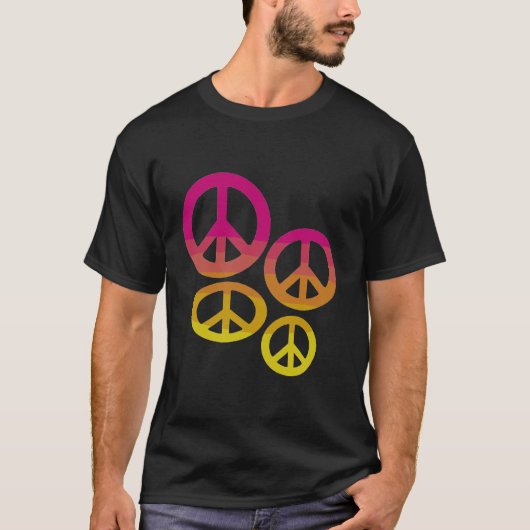 Rainbow Peace Signs T-Shirt (Voorkant)