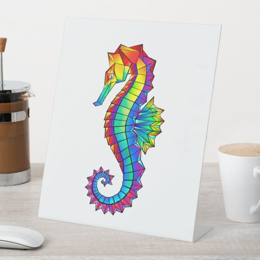 Rainbow Polygonal Seahorse Reclamebord Met Voetstuk (Insitu)