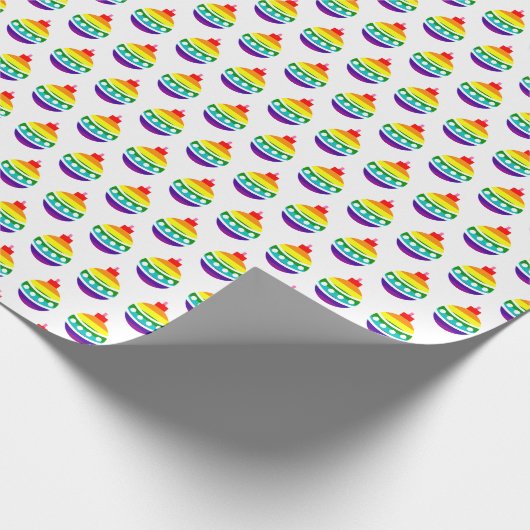 Rainbow Pride Flag Bauble Pattern LGBTQ Kerstmis Cadeaupapier (Hoek)