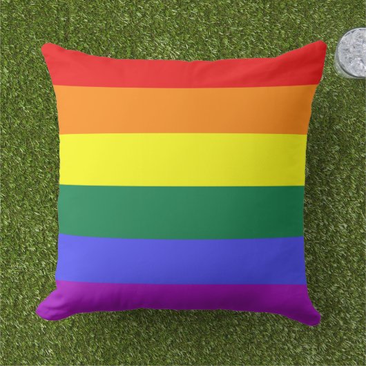 Rainbow Pride Flag Buitenkussen (Gras)