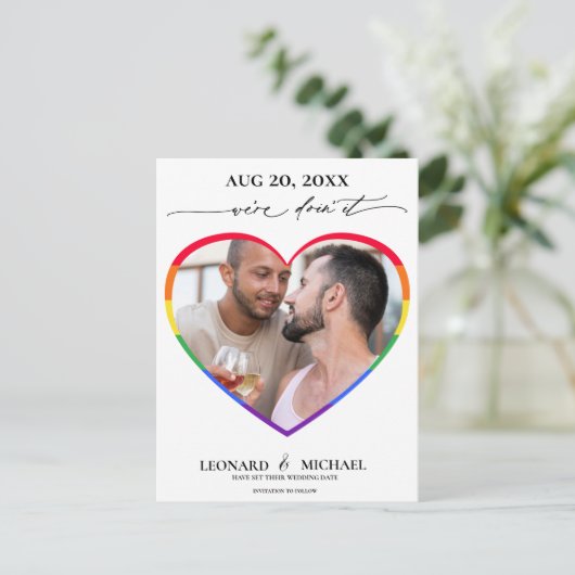 Rainbow Pride Heart Photo Lijst Save the Date Briefkaart (Staand voorkant)