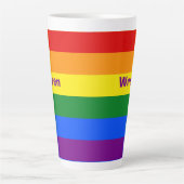 Rainbow Pride Vlag Naam of Monogram Latte Mok (Voorkant)