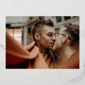 Rainbow Prism Love is Love Gay Engagement Party Folie Uitnodiging (Achterkant)