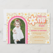 Rainbow Retro Daisy Foto 1st Birthday Uitnodiging (Voorkant)