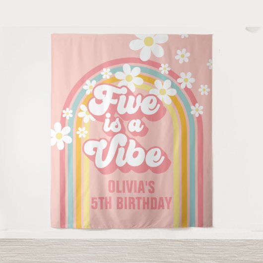 Rainbow Retro Five is a Vibe Groovy 5e verjaardag Wandkleed (Voorkant)