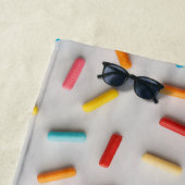 Rainbow Sprinkles Colorful Pattern Strandlaken (In situ)