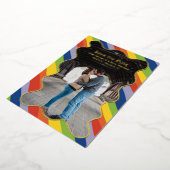 Rainbow Squiggle Modern Wedding Sla de datum op Folie Uitnodiging (Gedraaid)