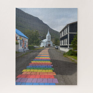 Rainbow Street in Seydisfjordur, IJsland Legpuzzel