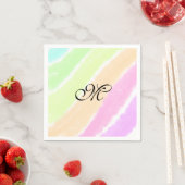 Rainbow stripes aquarellijnen voeg uw monogram toe servet (Insitu)