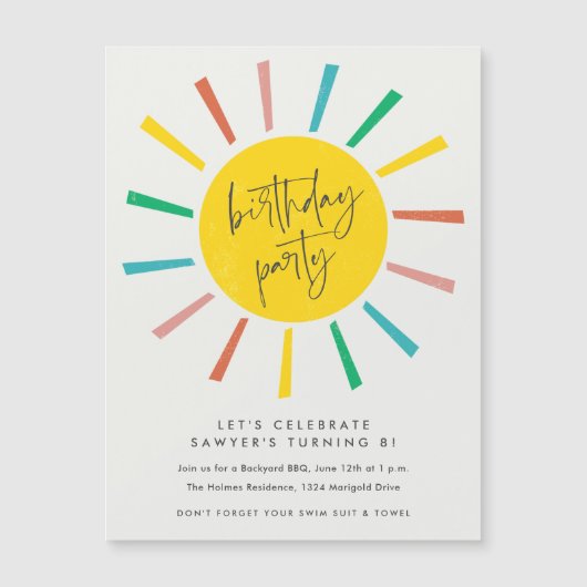 Rainbow Sun Script Kids Birthday Party Magnetische Uitnodiging (Voorkant)