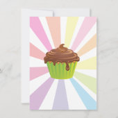 Rainbow Sunburst Cupcake Birthday Party Invitation Kaart (Achterkant)