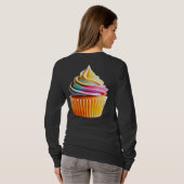 Rainbow Swirl Cupcake with Colorful Wrapper T-shirt (Achterkant volledig)