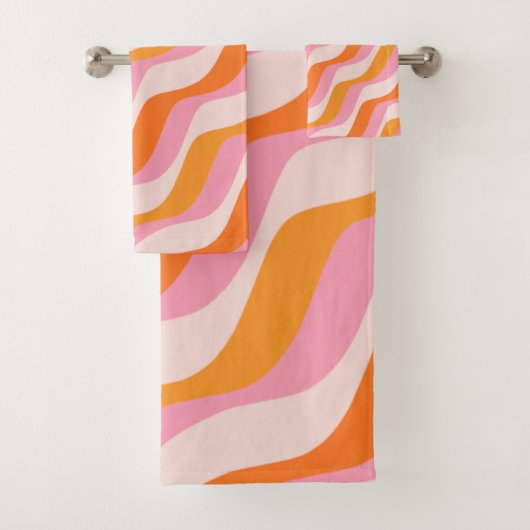 Rainbow Swirl Roze Oranje Abstract Retro Sunshine Bad Handdoek (Insitu)