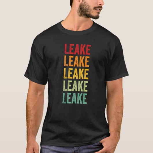Rainbow Text in Leake County Mississippi T-shirt (Voorkant)