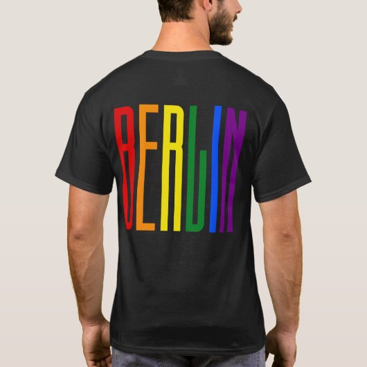 Rainbow Text LGBT Berlin Gay Pride LGBTQ CSD T-shirt (Achterkant)