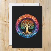 Rainbow Tree of Life op een zwarte achtergrond Feestdagenkaart